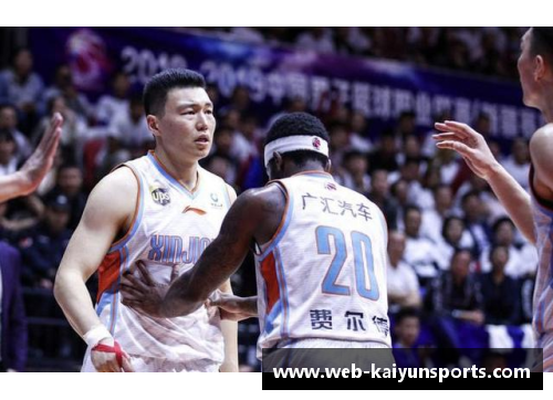 NBA最新动态：球员交易与转会市场持续热议，球队阵容大调整引关注