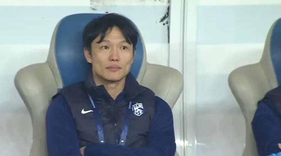 开云体育app-里程碑夜！武汉三镇强势反弹，西甲加时末段刷纪录，球迷炸锅，心理建设被强调的简单介绍