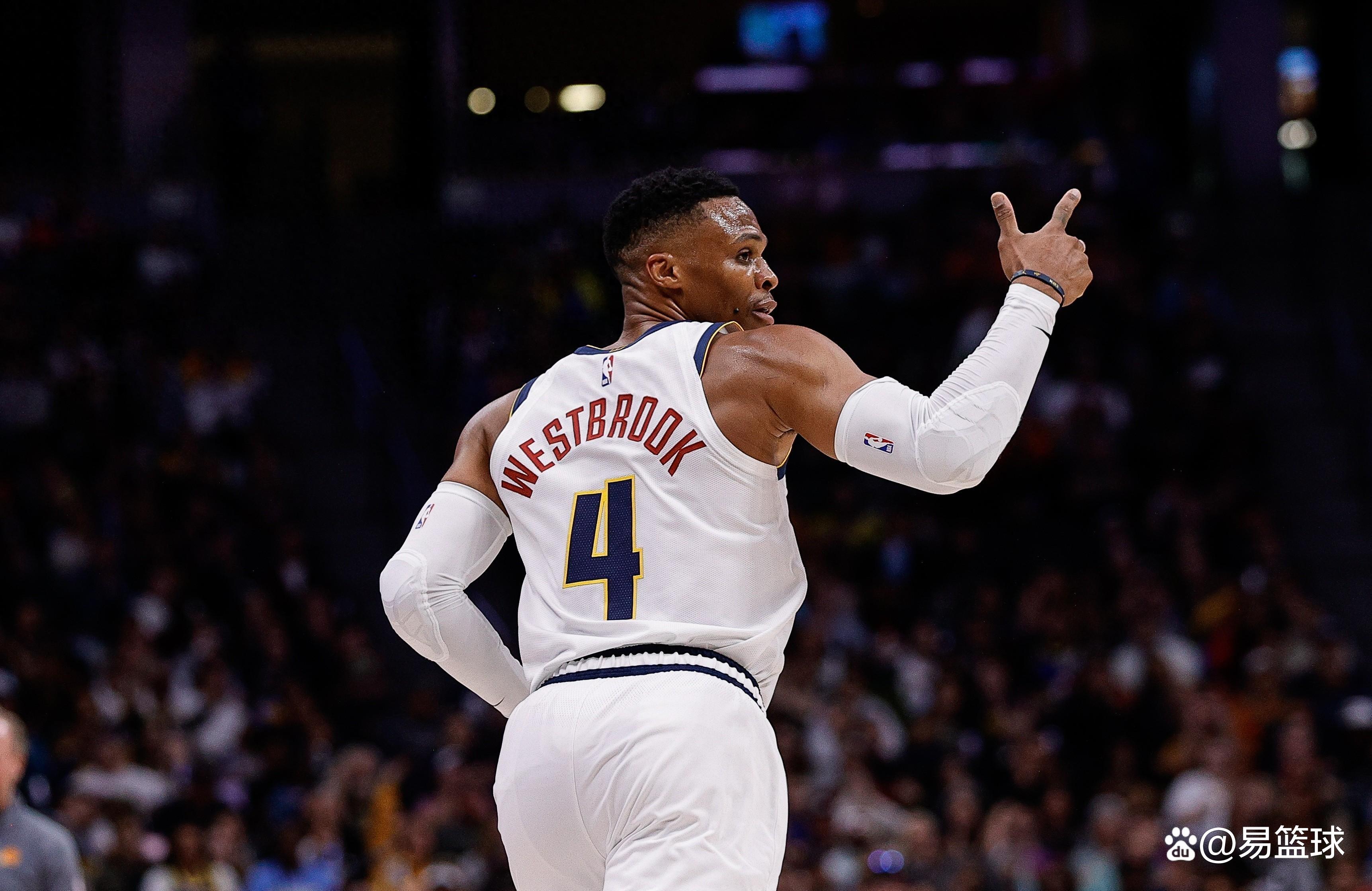 开云体育app-包含窗口期体能课后；布鲁克林篮网调整名单备战NBA总决赛；目标明确；身体对抗强度拉满的词条